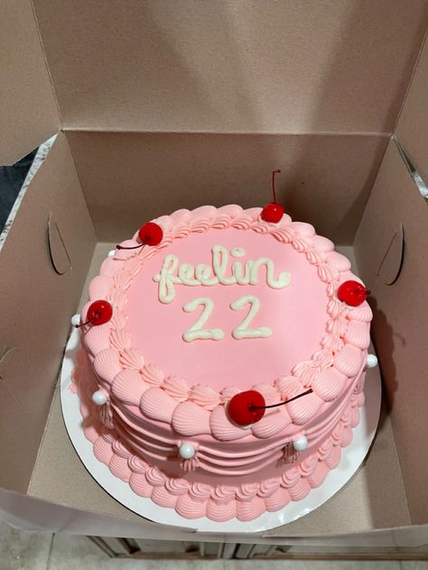 22 Yr Old Birthday Cake, Birthday Cake Inspo Taylor Swift, Birthday Cake Feeling 22, Birthday Cakes For 22 Year Old Woman, Feeling 22 Birthday Cake Taylor Swift, I Dont Know About You But Im Feeling 22 Cake, Birthday Cake For 22 Year Old Girl, Idk About You But Im Feeling 22 Cake, 2002 Birthday Cake