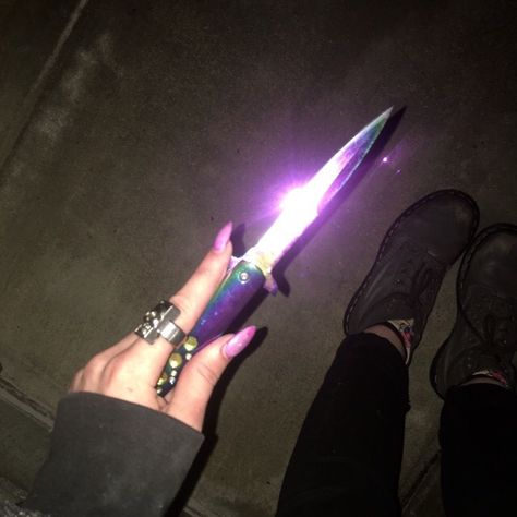 Vanessa Core, Knife Aesthetic, Aesthetic Rainbow, Pretty Knives, Butterfly Knife, Marvel Xmen, Badass Aesthetic, Knife Collection, Cover Ideas