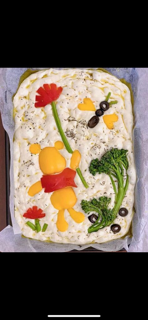 Foccacia Bread Art, Painted Bread, Focaccia Art, Foccacia Recipe, Sourdough Focaccia, Foccacia Bread, Baking For Beginners, Bread Ideas, Bread Designs