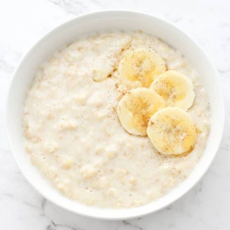 Easy Porridge Recipes, Overripe Banana Recipes, Benedict Breakfast, Banana Porridge, Hot Oatmeal, Oatmeal Banana Bread, Delicious Healthy Breakfast Recipes, Slow Cooker Oatmeal, Banana Recipes Overripe