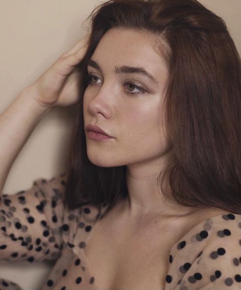 Florence Pugh Side Profile, Florence Pugh Red Hair, Florence Pugh Brown Hair, Florence Pugh Brunette, Florence Pugh Dark Hair, Electric Idol, Bistro Huddy, Female Icons, Marvel Cast