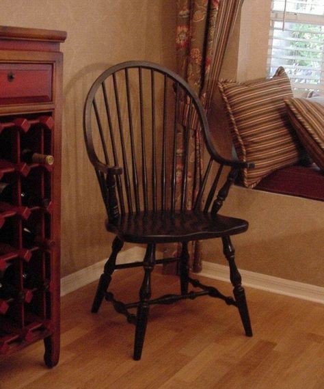 Hertford Windsor Dining Room Chair by DutchCrafters Amish Furniture Kitchen Tables And Chairs, Dining Room Furniture Ideas, Wooden Seating, Early American Furniture, Classic Chairs, Windsor Dining Chairs, Windsor Chairs, Colonial Interior, Country Dining Rooms