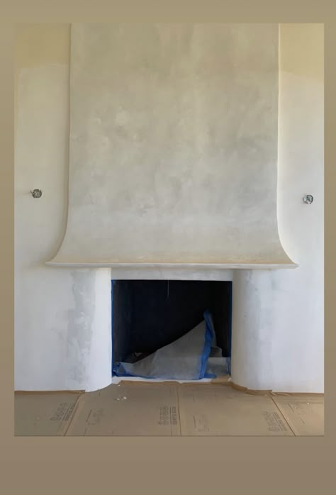 Curved Plaster Ceiling, Large Fireplace Ideas, Artsy Fireplace, Asymmetric Fireplace, Zellige Fireplace, Organic Fireplace, Cool Fireplaces, Plaster Fireplace, Curved Fireplace