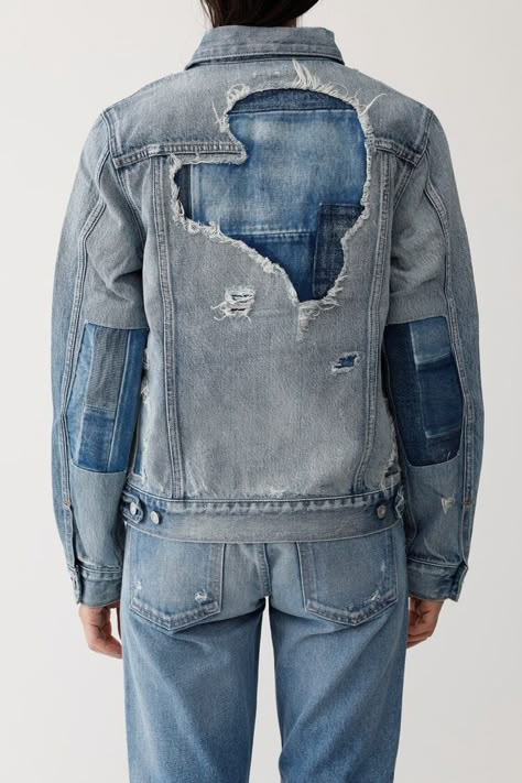 Diy Denim Crafts, Denim Jacket Trend, Zara 2022, Fun Sewing Projects, Organza Jacket, Patchwork Denim Jacket, Jacket Designs, Hunter Bell, Upcycled Jeans