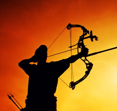 Love that feeling at full draw, completely focused. Archery Photography, Archery Aesthetic, Bow Drawing, Bowfishing, Archery Hunting, Compound Bow, Bow And Arrow, Bow Hunting, Kayak Fishing