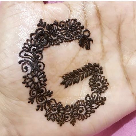 Alphabet Mehndi, Eid Mehndi Design, Eid Mehndi, G Letter, Mehandi Design, Mehndi Designs, Henna, Alphabet, Design Ideas