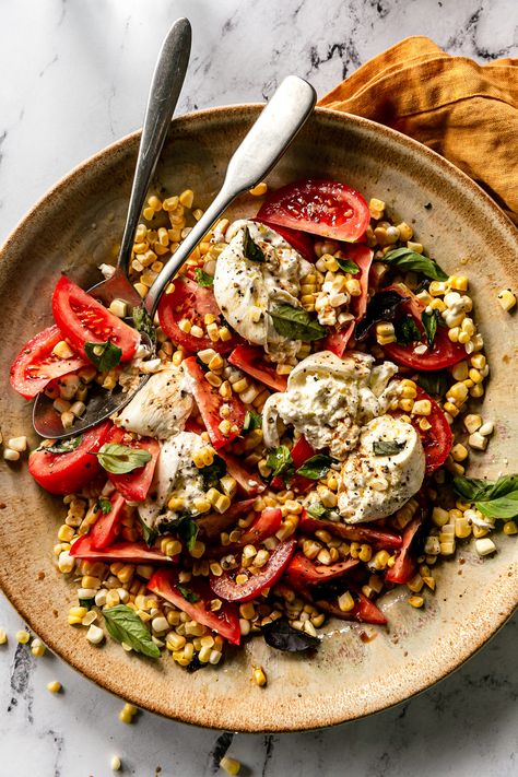 Tomato, Fresh Corn, & Burrata Salad | Life is but a Dish Spinach Pizza, Mediterranean Meals, Burrata Salad, Stewed Potatoes, Summer Tomato, Summer Salad Recipes, Delicious Pizza, Corn Salads, Yummy Lunches