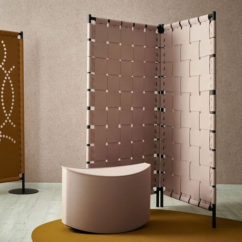 HEY-SIGN room divider woven made of felt Futuristic Room, Soundproof Panels, Office Dividers, Furniture Craft, Fabric Room Dividers, Office Fit Out, Acoustic Design, Divider Screen, Divider Wall