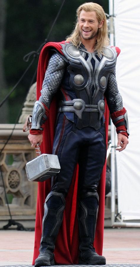 Find this Pin and more on Thor Costume by florencewchan. Kids Thor Costume, Thor Halloween Costume, Thor Ragnarok Costume, Thor Halloween, Thor Outfit, Chris Evans Chris Hemsworth, Thor Costume, Winning Smile, Cosplay Costumes For Men