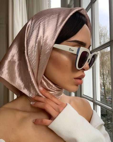 Turban Hijab, Look Retro, Penteado Cabelo Curto, Classy Aesthetic, Looks Street Style, Instagrammer, Style Mistakes, Scarf Hairstyles, The Window