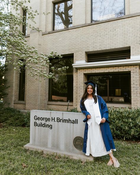 Happy graduation week to all the BYU grads out there! #riseandshoutthecougarsareout #gradphotos #graduation #graduationphotography #byu #byualumni #byucfacgrad #byucfac #utahphotographer #utahweddingphotographer Byu College Aesthetic, Byu Aesthetic, Byu Wallpapers, Byu Cougarettes, Byu Graduation, University Graduation, Happy Graduation, Graduation Photography, Grad Photos