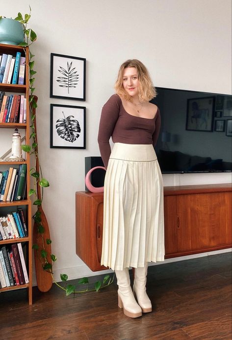 Long Tan Skirt Outfit, Skirt Outfit Midsize, Tan Skirt Outfit, Skirt Midsize, Tan Skirt Outfits, Long Tan Skirt, Outfit Midsize, Gil Rodriguez, Tan Skirt