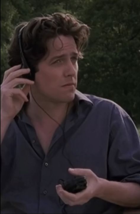 Hugh Grant Wallpaper, High Grant 90s, Taste In Men, Hugh Grant Notting Hill Outfit, Hugh Grant Haircut, Hugh Grant 90s, Hugh Grant Bridget Jones, Notting Hill Aesthetic, Dream Man