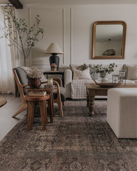 Vintage Living Room Design, Grey Couch Living Room, Vintage Living Room, Decor Home Living Room, Home Aesthetic, Living Room Grey, Living Room Inspo, Couches Living Room, New Living Room