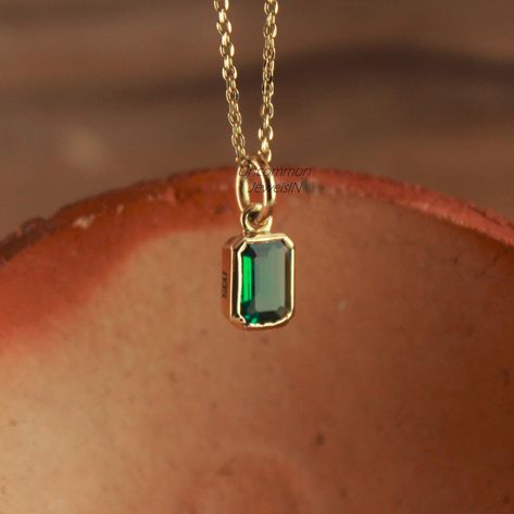 Baguette Emerald Charm Necklace Unique Pendant Bails, Emerald Pendant Necklace, Baguette Necklace, Emerald Necklace Pendant, Minimalist Jewellery, Unique Pendant Necklace, May Birthday, Rings Rings, Emerald Pendant