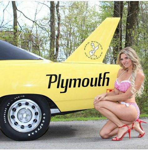 Plymouth Muscle Cars, Mopar Girl, Plymouth Superbird, Nitro Cars, Plymouth Cars, Keith Moon, Car Poses, Plymouth Cuda, Tuning Cars