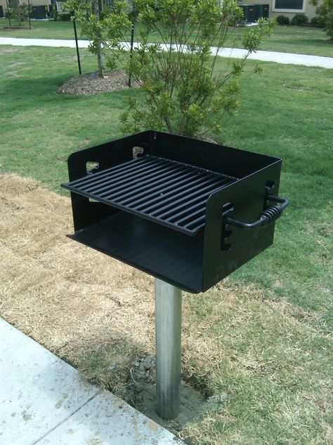 Park Grill, Best Charcoal Grill, Diy Grill, Diy Bbq, Bbq Grill Design, Charcoal Grills, Outdoor Stove, Bbq Set, Industrial Design Furniture