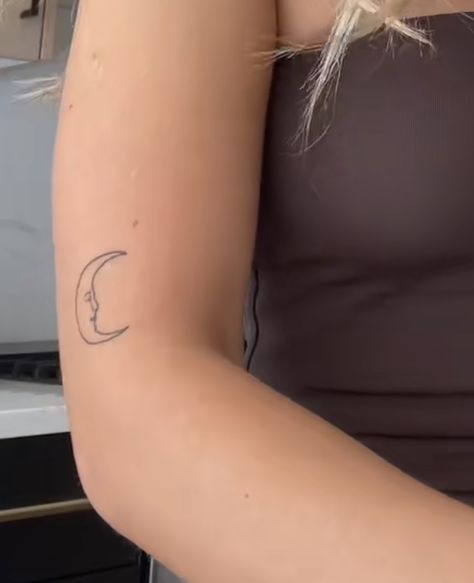 Arm Moon Tattoo, Moon Bicep Tattoo, Moon Tattoo Back Of Arm, Moon Tattoo Forearm, Moon Tattoo On Arm, Moon Song Tattoo, Moon Knee Tattoo, Moon Tattoo Placement, Moon Tattoo Shoulder