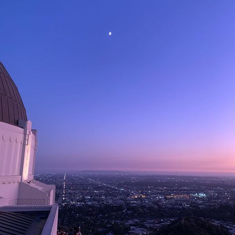 La La Land Observatory Scene, La La Land Observatory, La La Land Aesthetic, Call Film, Cinematic Masterpieces, Here's To The Fools Who Dream, City Of Stars, Digital Journaling, Lala Land