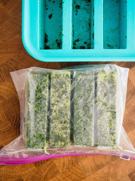 3 Best Ways to Freeze Parsley, Cilantro, Chives, and Other Herbs – Garden Betty Freeze Parsley, Freezing Parsley, Fresh Parsley Recipes, Freezing Cilantro, Freezing Food Guide, Ice Cube Tray Recipes, Cilantro Butter, Freezing Fresh Herbs, Preserve Fresh Herbs