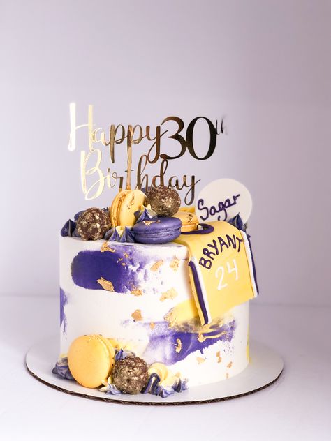 Kobe Birthday Cake, Kobe Bryant Themed Birthday Party, Kobe Bryant Cake Ideas, Kobe Bryant Birthday Cake, Kobe Year Cake, Kobe Bryant Birthday Theme, Lakers Cake Ideas, Kobe Cake, Kobe Bryant Cake