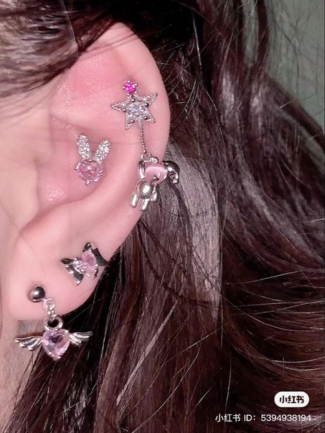 Multiple Ear Piercing, Pretty Ear Piercings, Ear Style, Cute Piercings, Stacked Jewelry, Jewelry Lookbook, Piercing Tattoo, Dream Jewelry, Jewelry Inspo