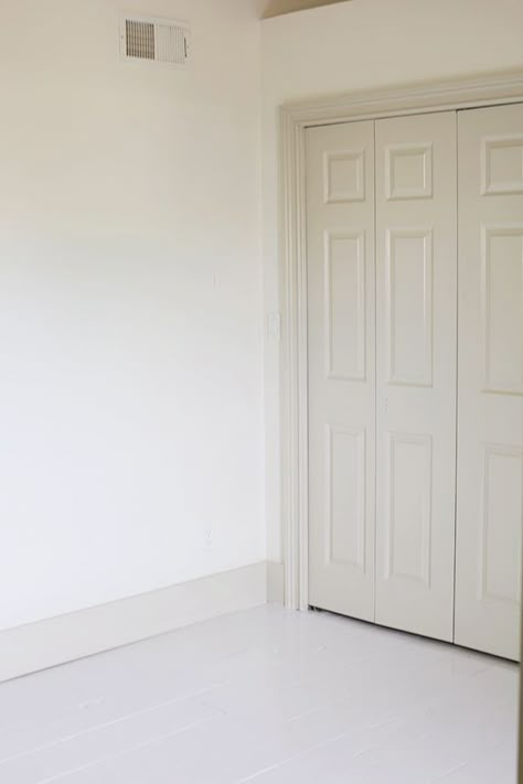 White Walls + Contrasting Molding = HEAVEN | Little Green Notebook | Bloglovin’ Master Closet Carpet, Closet Carpet, Best Paint Brand, Painted Plywood Floors, Juniper Home, Tan Walls, Dark Trim, White Molding, Pink Carpet