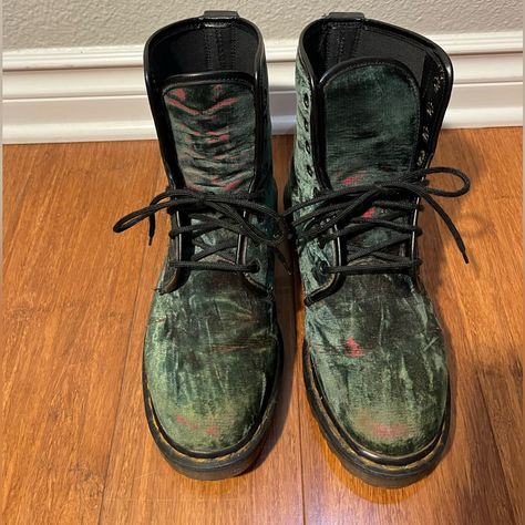 These Amazing Vintage Dr. Marten Were My Moms. Unfortunately, They Just Don’t Fit Me. Cracked Green Velvet With An Undertone Of Red. Dr Martens Shoes, Martens Shoes, Green Velvet, Dr. Martens, Lace Up Boots, Shoe Laces, Size 7, Lace Up, Velvet