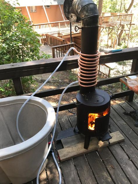 Wood Stove Water Heater, Outdoor Wood Stove, Wood Fired Hot Tub, Kolam Air, Wood Burning Stoves, Diy Hot Tub, Outdoor Bathtub, Outdoor Tub, Outdoor Baths