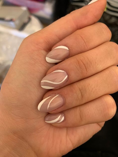 White Line Nails Almond, Almond Shape On Wide Nails, White Line On Nails, White Swirly Nails Almond, Swirly Lines Nails, Swirly Nail Designs White, Acrylic Nails With White Lines, White Swirly Acrylic Nails, White Line Acrylic Nails