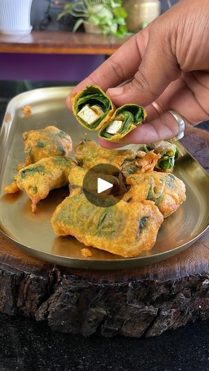 14K views · 82 reactions | Palak Paneer Pakoda
.
Palak Paneer Pakoda
Ingredients that we need 
Palak leaves- big size
Blanch for 30 sec in boiling water
Paneer slices 
Cheese slices
Red chilli pwd - 1/4 tsp
Coriander pwd - 1/4 tsp
Kitchen king - 1/4 tsp
Schezwan chutney- 1 tsp
Salt to taste

For batter
Besan - 1/3 cup
Chawal aata - 1 tbsp
Salt to taste
Turmeric pwd - 1/4 tsp
Red chilli pwd - 1/4 tsp
Water as needed

Deep fry on med flame 
.
#palak #paneer #pakoda | Chef Shrey | Pritam, Arijit Singh, Irshad Kamil · O Maahi (From "Dunki") Palak Pakoda, Paneer Pakoda, Schezwan Chutney, Pakoda Recipe, Asmr Food, Arijit Singh, Deep Fry, Red Chilli, Boiling Water