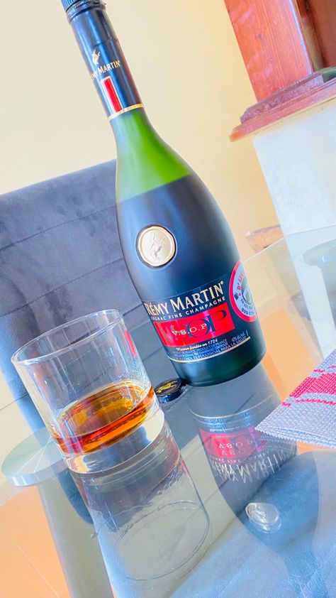 #RémyMartin #VSOP Jameson Whiskey, Forex Trading Training, Food Captions, Remy Martin, Black Couple, Alcohol Aesthetic, Iphone Wallpaper Hd Nature, New Photo Download, Nike Wallpaper