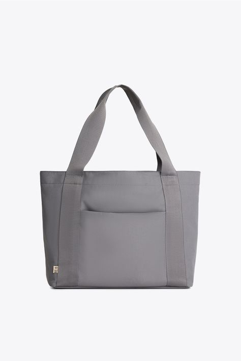 BÉIS 'The BEISICS Tote' in Grey - Large Grey Tote Bag With Zipper Grey Tote Bag, Tote Bag With Zipper, Grey Tote Bags, Suitcase Handle, Grey Tote, Large Gift Bags, Bag With Zipper, Travel Tote Bag, Convertible Backpack