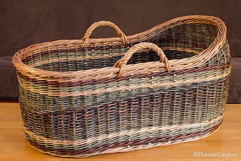 willow bassinet by Dunbar Gardens, via Flickr Woven Bassinet, Boho Style Nursery, Wine Cork Diy, Basket Weaving Patterns, Old Baskets, Willow Weaving, Square Baskets, Baby Baskets, Moses Basket