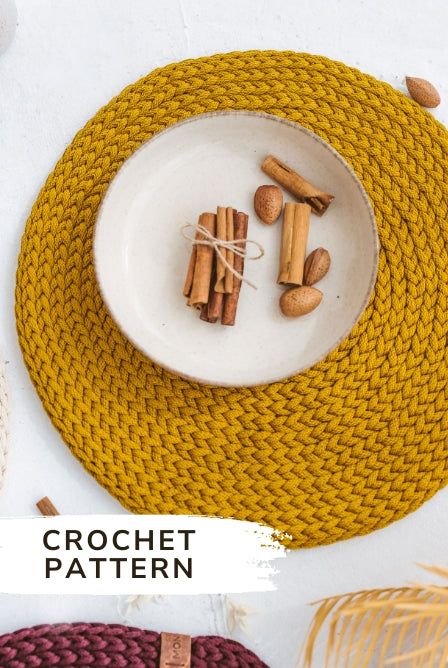 How To Make Placemats, Crochet Placemat Pattern, Napkin Pattern, Crochet Placemat, Crochet Placemat Patterns, Round Crochet, Crochet Placemats, Placemats Patterns, Crochet Videos Tutorials