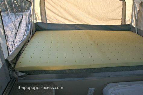 Pop Up Camper Bed Hacks, Pop Up Camper Bedding, Pop Up Camper Hacks, Camping Tent Decorations, Zelt Camping Hacks, Camper Mattress, Tent Trailer Camping, Tent Camping Beds, Pop Up Princess