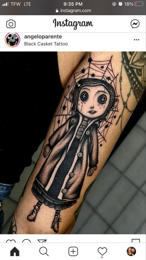 Mgk Tattoos, Coraline Tattoo, Tim Burton Tattoo, Doll Tattoo, Coraline Doll, Movie Tattoos, Scary Tattoos, Creepy Tattoos, Spooky Tattoos