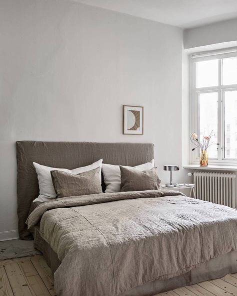 Greige Bedding, Greige Bed, Brown Bed Linen, Contemporary Bed Linen, Greige Walls, Neutral Bed Linen, Fluffy Area Rug, Coco Lapine Design, Black Bed Linen