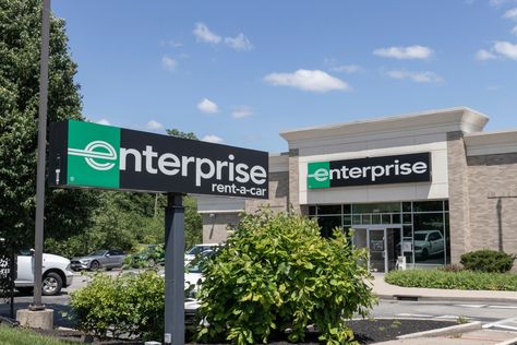 5 Warnings From Former Enterprise Car Rental Employees Enterprise Car Rental, Insurance Sales, Destin Hotels, Car Rental Company, Rental Car, Car Lot, Car Rentals, Vacation Vibes, Automotive News