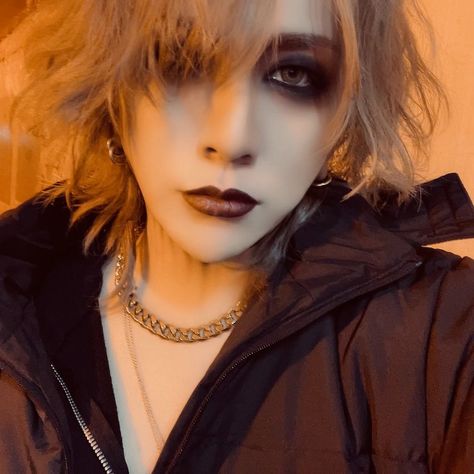 naty loves ruki🦉| Nyxus' wife💫 on Twitter: "… " The Gazette Band, Ruki The Gazette, Kei Visual, Popular Bands, Dir En Grey, The Gazette, Black Butler Anime, Aesthetic Hair, Visual Kei