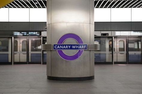 Elizabeth Line, Canary Wharf London, London Underground Stations, London Tube, London Aesthetic, Tube Station, Canary Wharf, London Transport, Business District