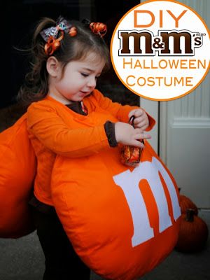 DIY M&M Halloween Costume with matching hair bows #halloween #kidshalloween #M&M #DIYcostumes #DIYhalloweencostumes M&m Costume Diy, M M Halloween Costume, M&m Halloween Costume, M&m Costume, Harry Potter Kostüm, Closet Organizing Ideas, Holiday Diy Decor, Trunk Or Treat Ideas, 1st Halloween