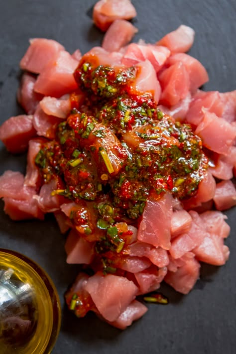 Sweet Chermoula Tuna Tartare with Cucumber Noodles — My Moroccan Food Fish Ceviche, Friday Meals, Tartare Recipe, Tuna Tartar, Cucumber Noodles, Tuna Tartare, Raw Fish, Ideas Food, Moroccan Food