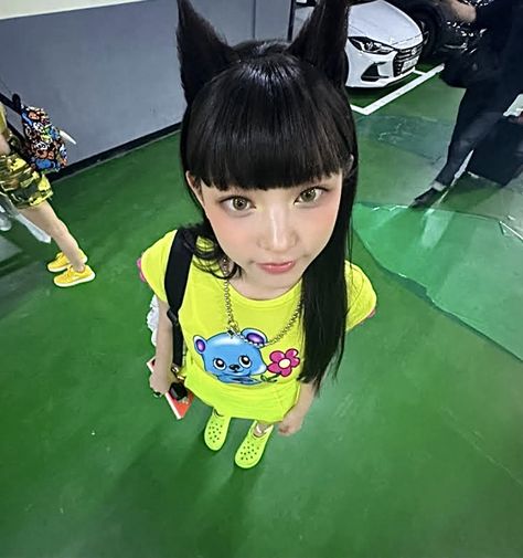 Alien Stage, Cat Ears, A Girl, Yellow, Hair, Black