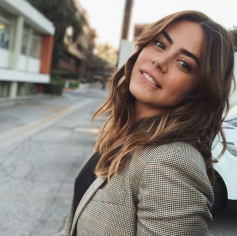 Lorenza Izzo Hot, Eiza Gonzalez Curly Hair, Lorenza Izzo, Eiza Gonzalez Ambulance, Lee Strasberg, Teens Movies, Sports Celebrities, French Cinema, Zoe Saldana