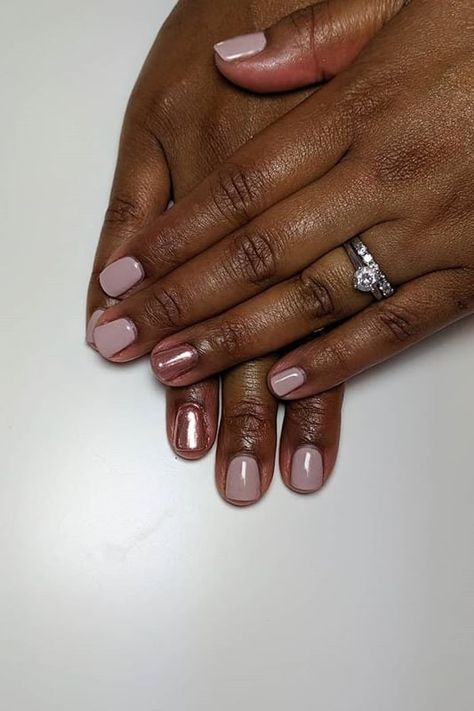 Gel Manicures on Short Nails Are Up 230K% on Pinterest — These Photos Will Show You Why Cute Gel Manicure Ideas, Nail Colors For Brown Skin, Colors For Brown Skin, Nails After Acrylics, Coffin Acrylic Nails, Gel Manicures, Short Gel Nails, Floral Nail Art, Fall Nail Colors