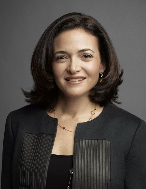 Good Woman, Sheryl Sandberg, Executive Fashion, Headshots Women, Fearless Women, Influential Women, Women In Leadership, Ricky Martin, Women Leaders