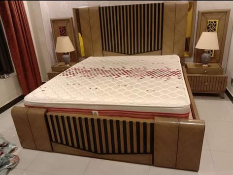 Bed Design Wallpaper, Diy Bedsheet, Vintage Room Decor Ideas, Message Ringtone, Bedroom Collections Furniture, Teakwood Furniture, Summer Room Ideas, Room Aesthetic Ideas, Insirational Quotes