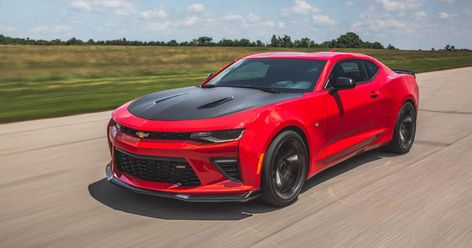 The 1LE Performance Package gives the Camaro SS sports car poise. 2018 Camaro Ss, Camaro 2ss, Muscle Cars Camaro, Camaro For Sale, Future Cars, Camaro Zl1, Chevrolet Camaro Ss, Street Racing Cars, Pony Car