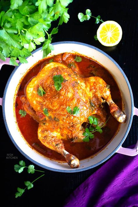 Whole Chicken Curry, Chicken Curry Recipe Indian, Baked Curry Chicken, Curry Seasoning, Chicken Curry Recipe, Healthy Indian Recipes, Chicken Recipies, Curry Recipes Indian, Recipe Indian